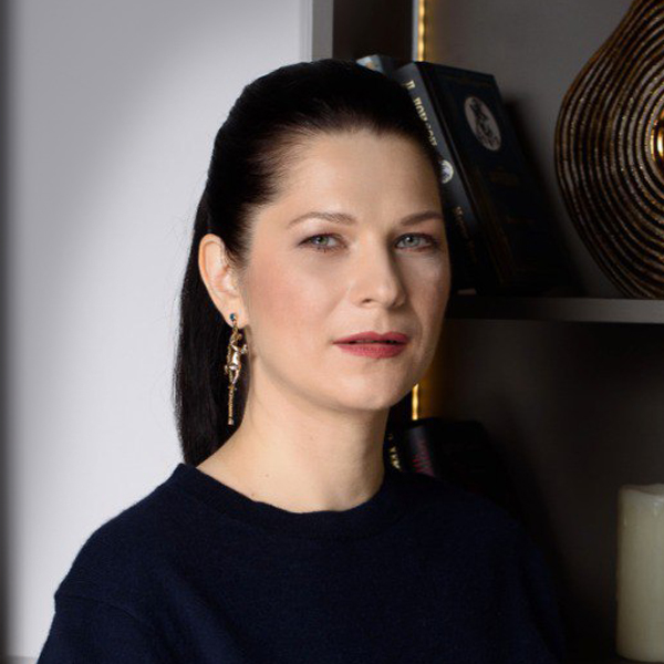 Виктория Староватова